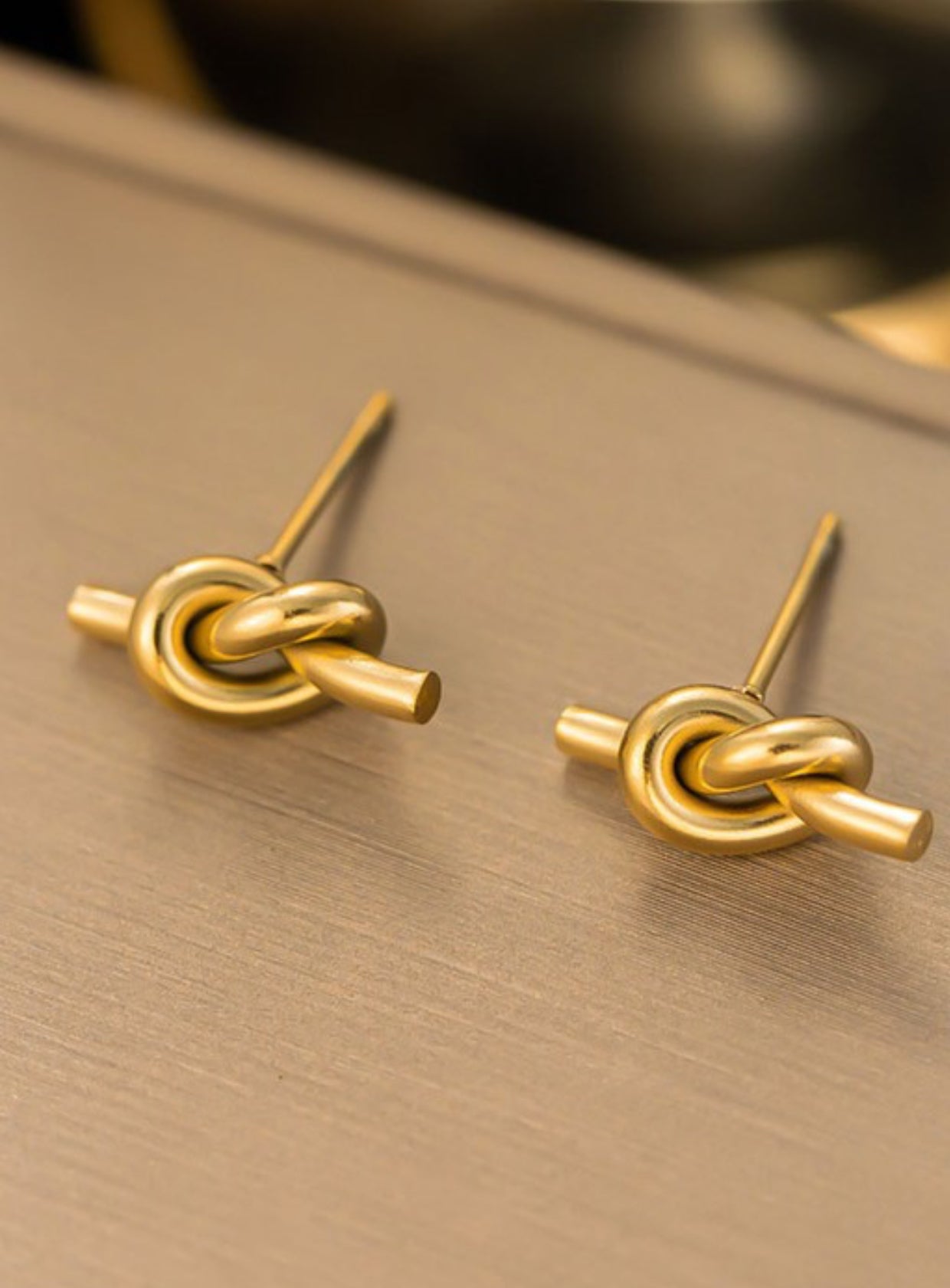 Aretes de nudo 18k Waterproof Stainless Steel