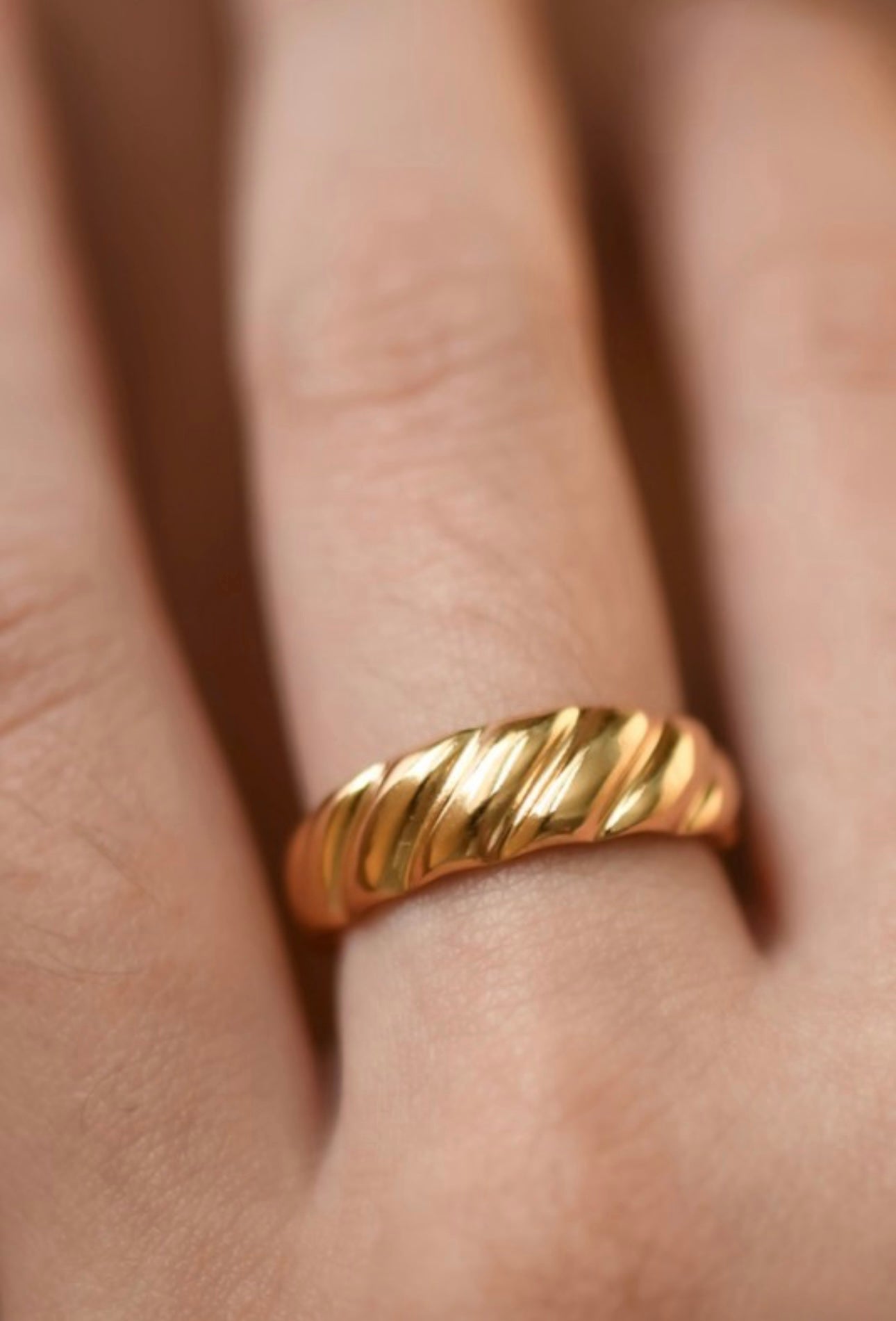 Twist Gold 18k Stainless Steel Adjustable Ring