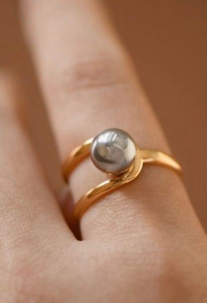 Pearl Ring - 18k Gold Plated Stainless Steel